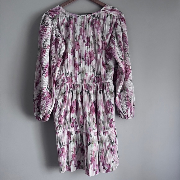 H&M Plissé Pink Watercolor Floral Long Sleeve V-Neck Dress Sz Medium - Picture 4 of 11